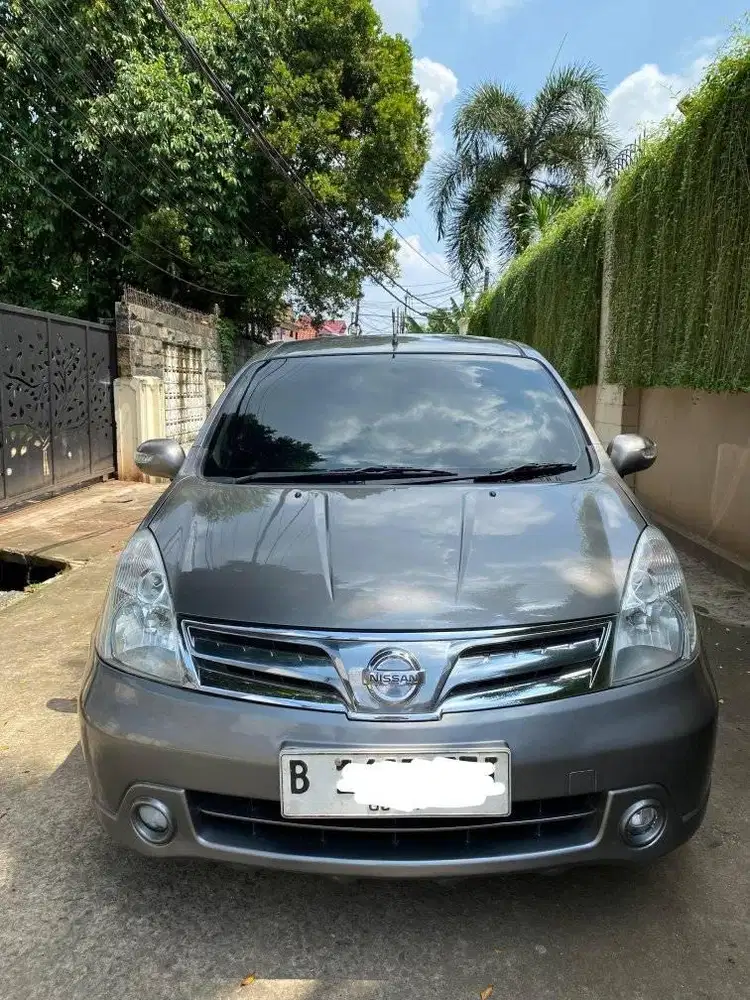 grand Livina XV ultimate 1.5 AT 2012