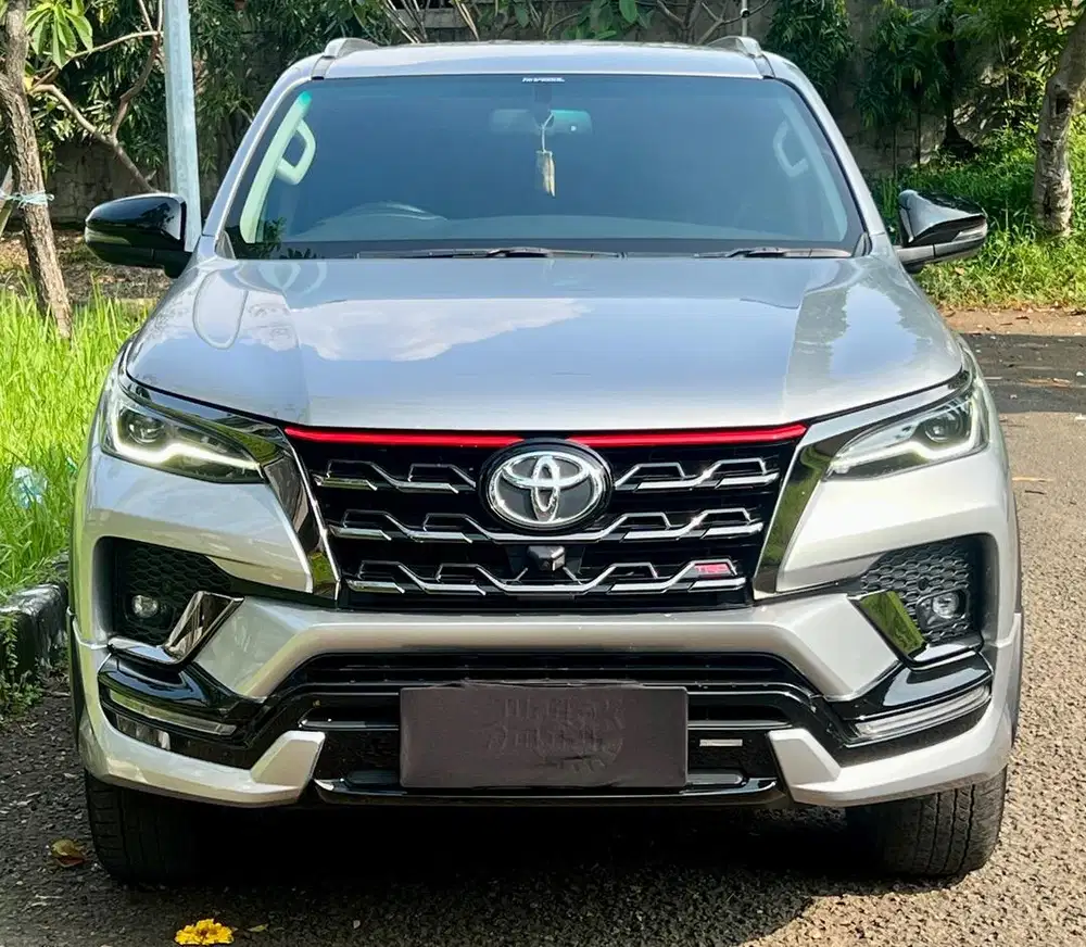 Toyota Fortuner VRZ TRD 2020 Antik Low KM Murah Bekas Ganjil Silver