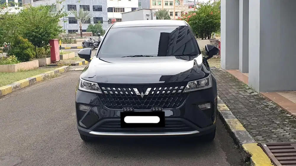 Km31rb wuling alvez manual 2023 hitam pajak panjang