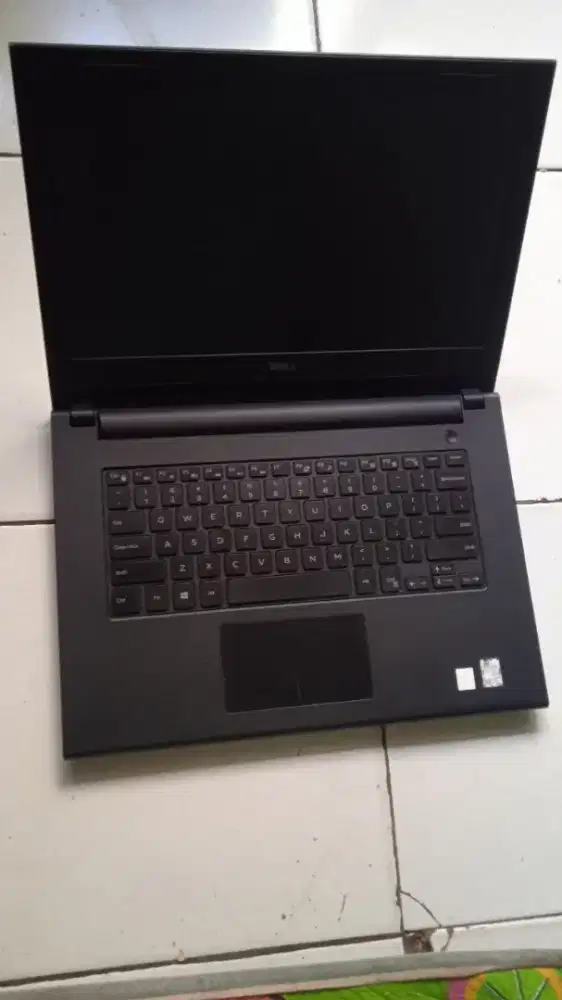 Sale DELL core i3 ram 8gb ssd 120gb 14 inch mulus bisa tt bt barter