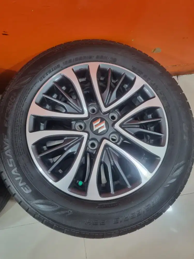 Velk R15 oem New Ertiga 5x114