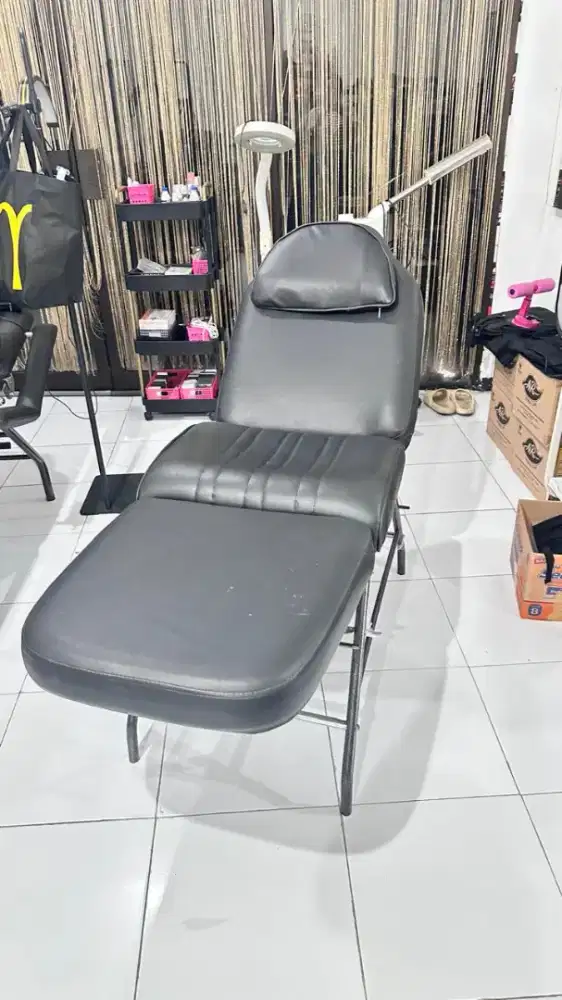 Bed Facial bed salon