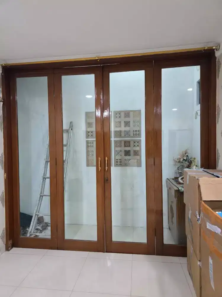 Pintu kaca kayu bahan plywood ukuran L 285 T 260cm @dinantisecondhand