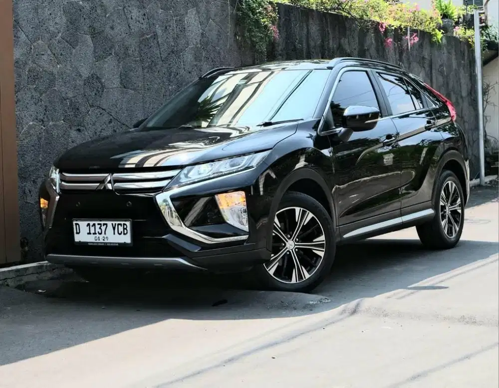 ECLIPSE CROSS ULTIMATE SUNROOF TURBO 1.5 AT 2019 LowKM 30rb RECORD BDG