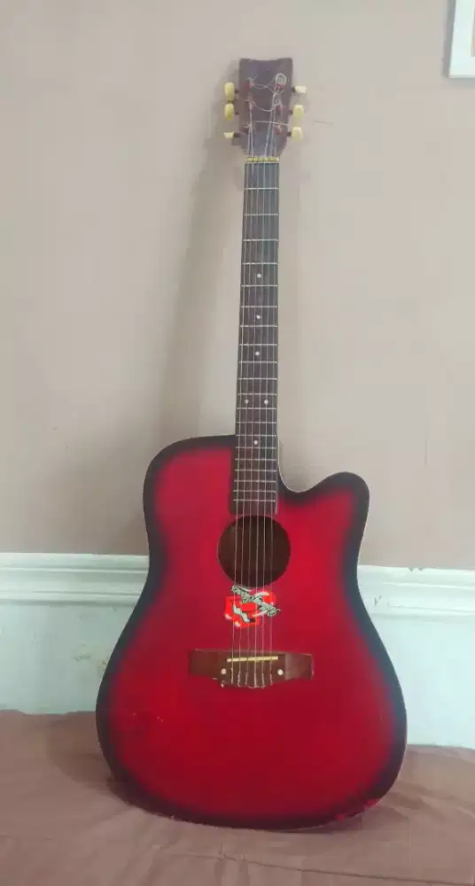 Gitar Akustik type Fg-425 lengkap senar jual saja jarang pake lg sibuk