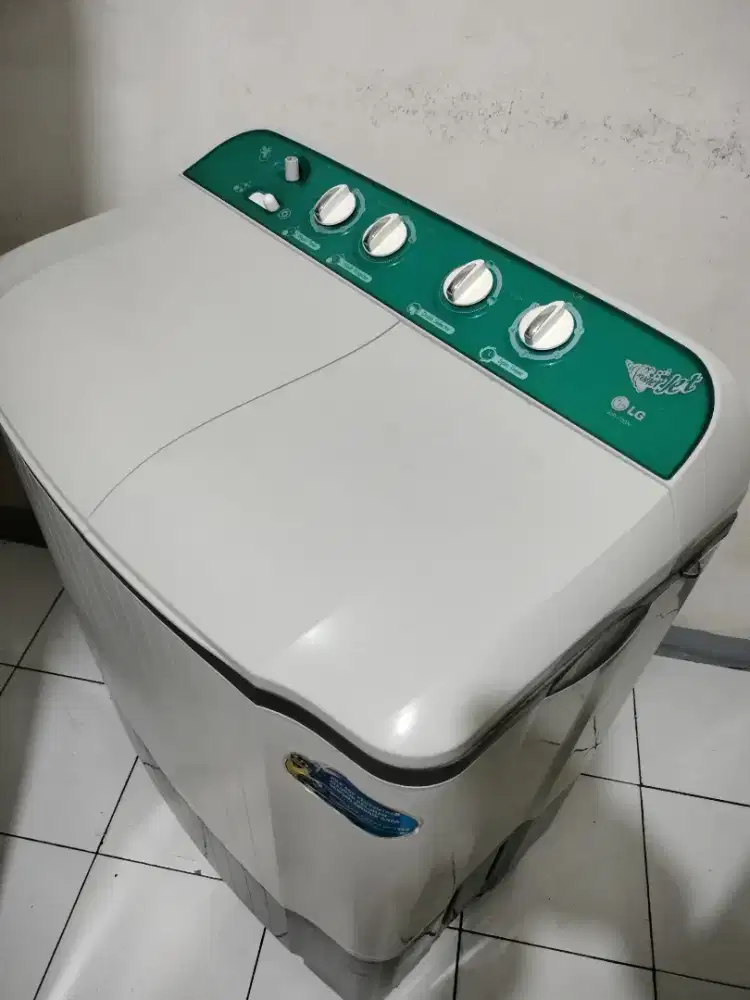 Mesin cuci 2 tabung lg