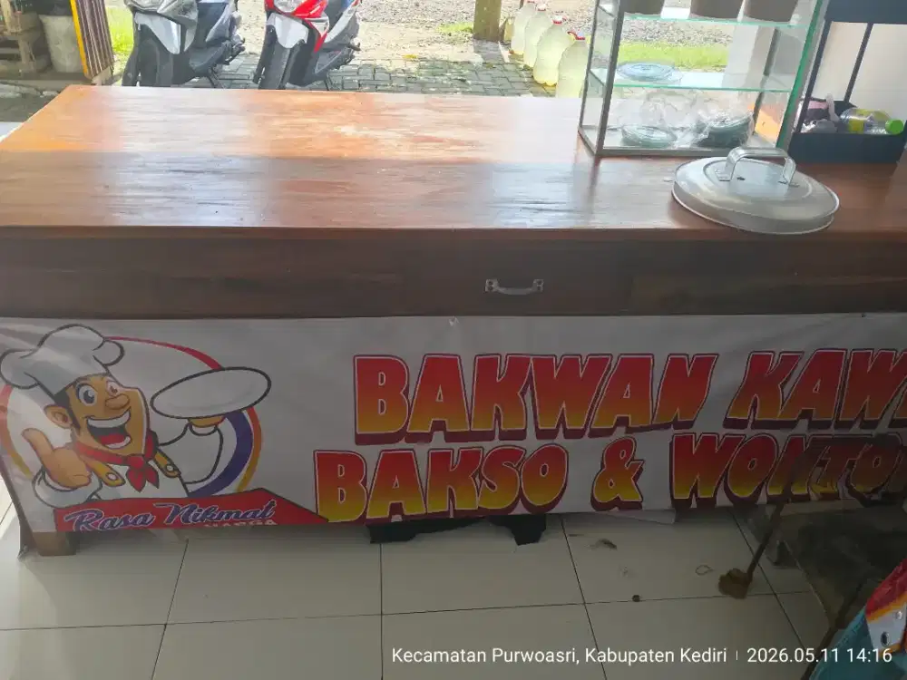 Dijual meja kayu