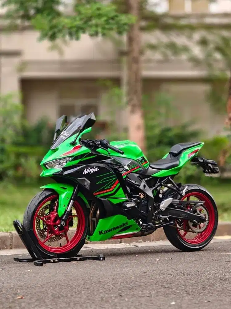 KAWASAKI ZX25RR ABS QS KRT HIJAU 2023 KM 6K PAJAK ON FULL MULUS