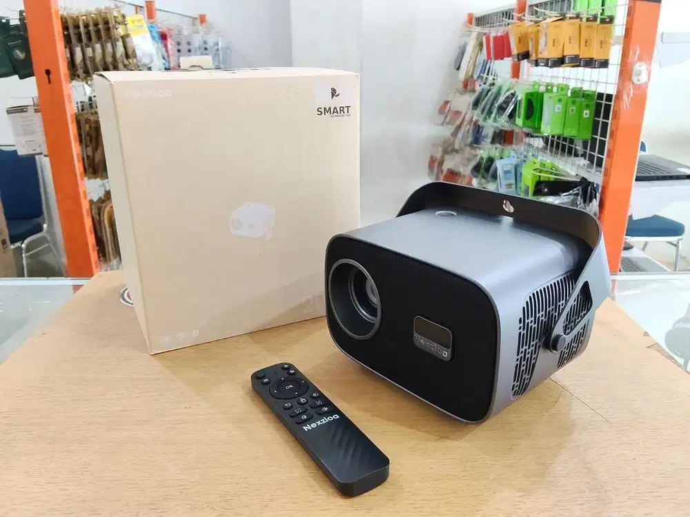 Proyektor Android Smart TV Proyektor 4K Ram 2GB Rom 32GB New Murah