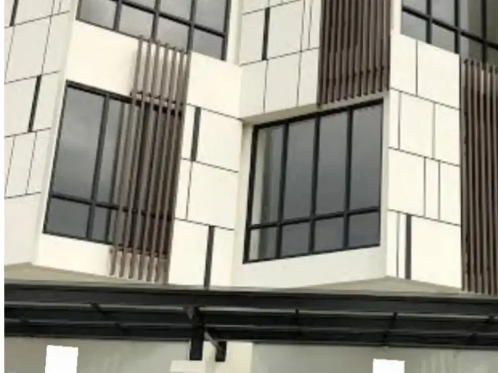 Sewa ruko lokasi strategis 3 lantai di The Boulevard JGC, Cakung