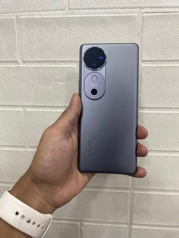 Vivo v40 5g 12/256