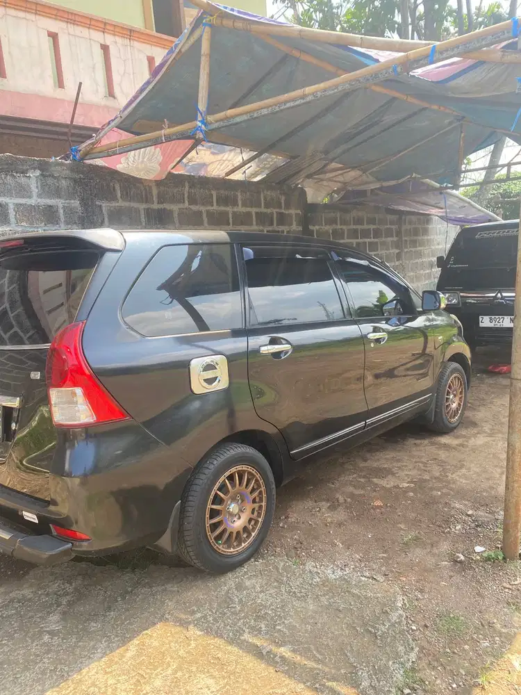 Toyota Avanza 2011 Bensin