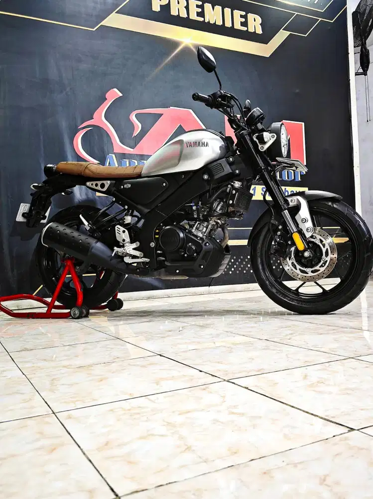 Yamaha XSR 155 VVA TH 2021 Odo 9rb gas riding
