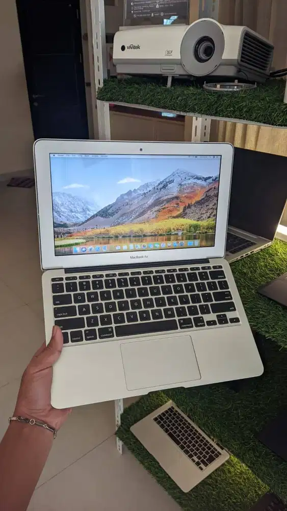 MacBook Air 11 Inch 2013 Original Charger Mulus Normal