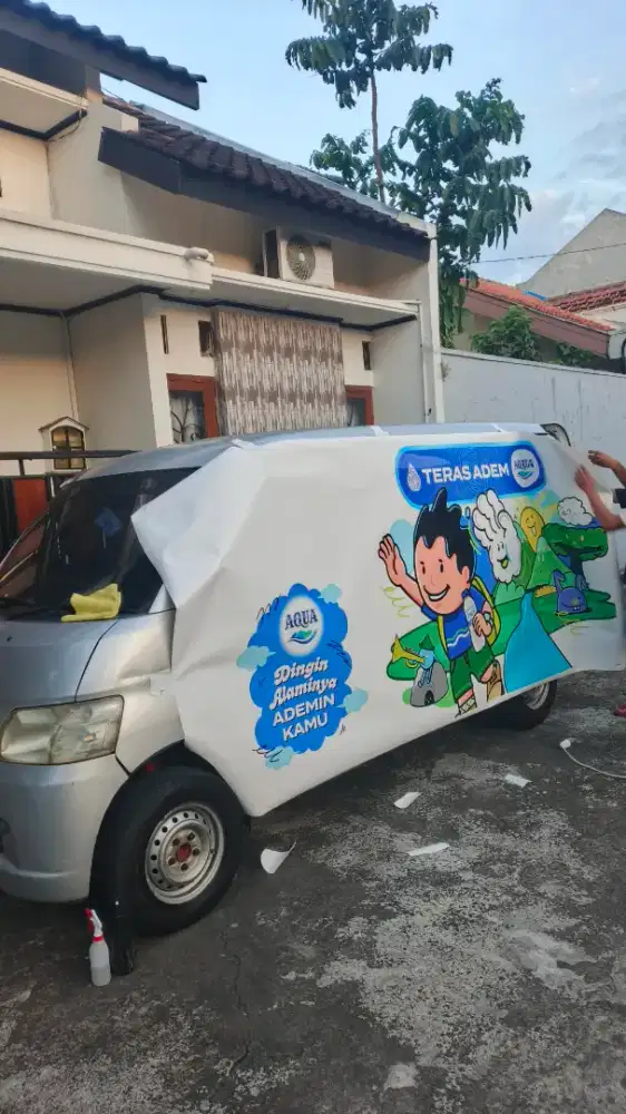 Spesialis branding sticker mobil grandmax stiker decal striping truck