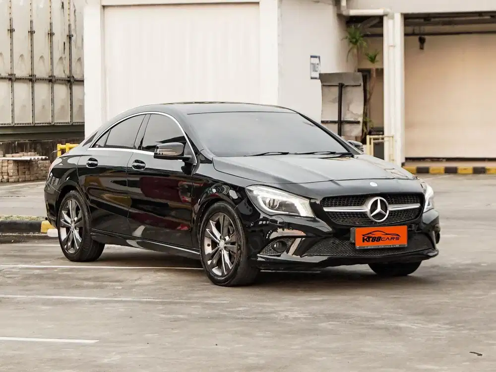 Mercedes Benz CLA 200 CBU (C117) Matic Hitam 2015