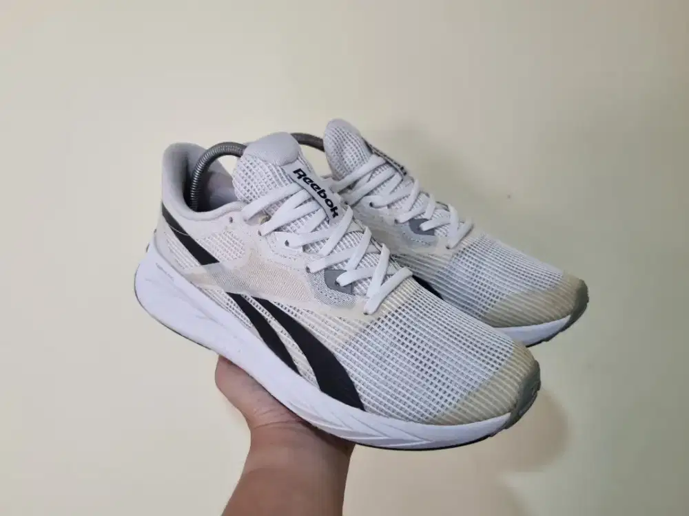 Sepatu Running Reebok