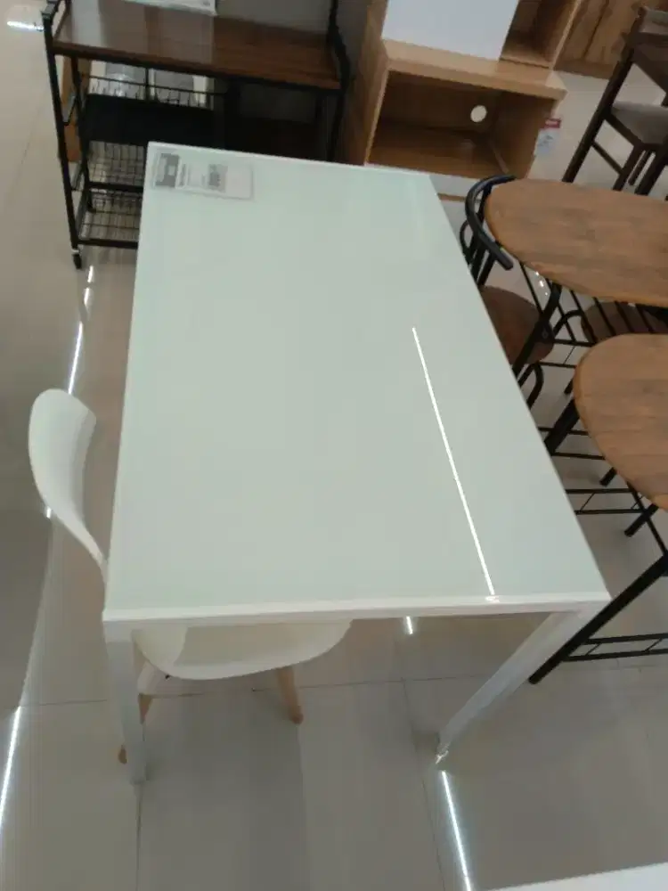 Meja Makan LEA DINING TABLE GLASS WHITE