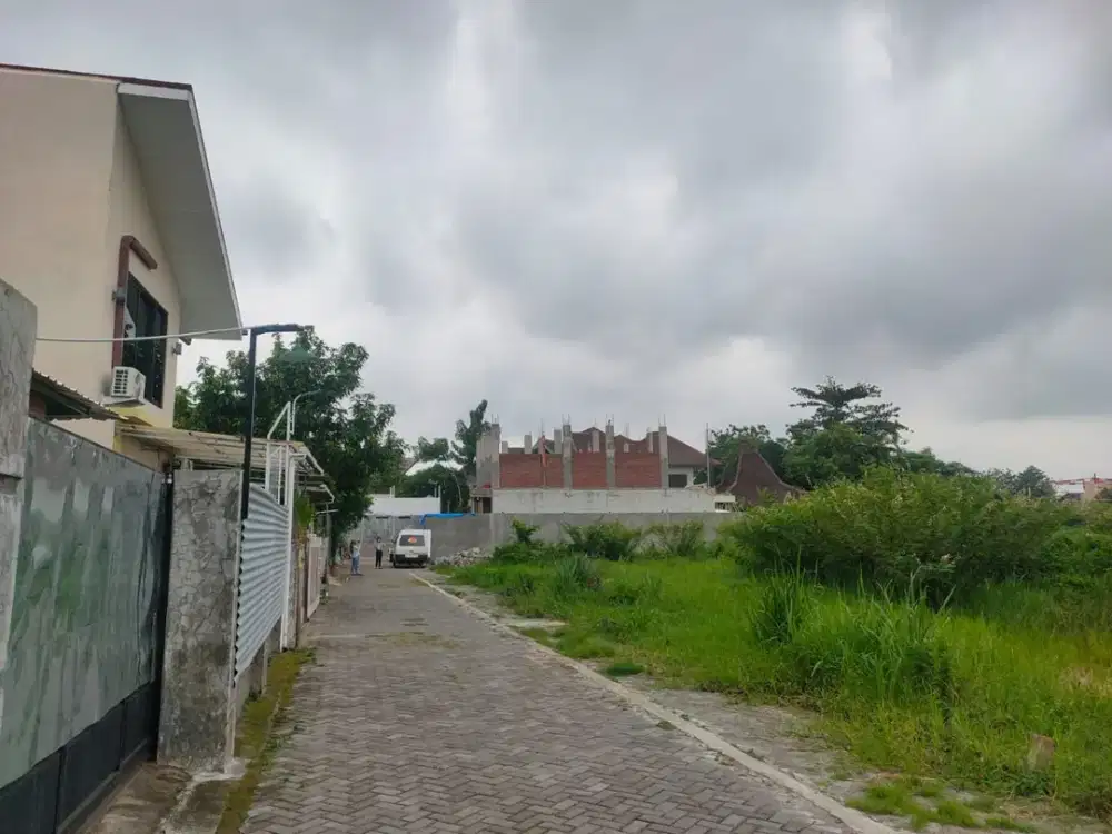 Tanah SHM Siap Bangun Selatan Ambarukmo Plaza