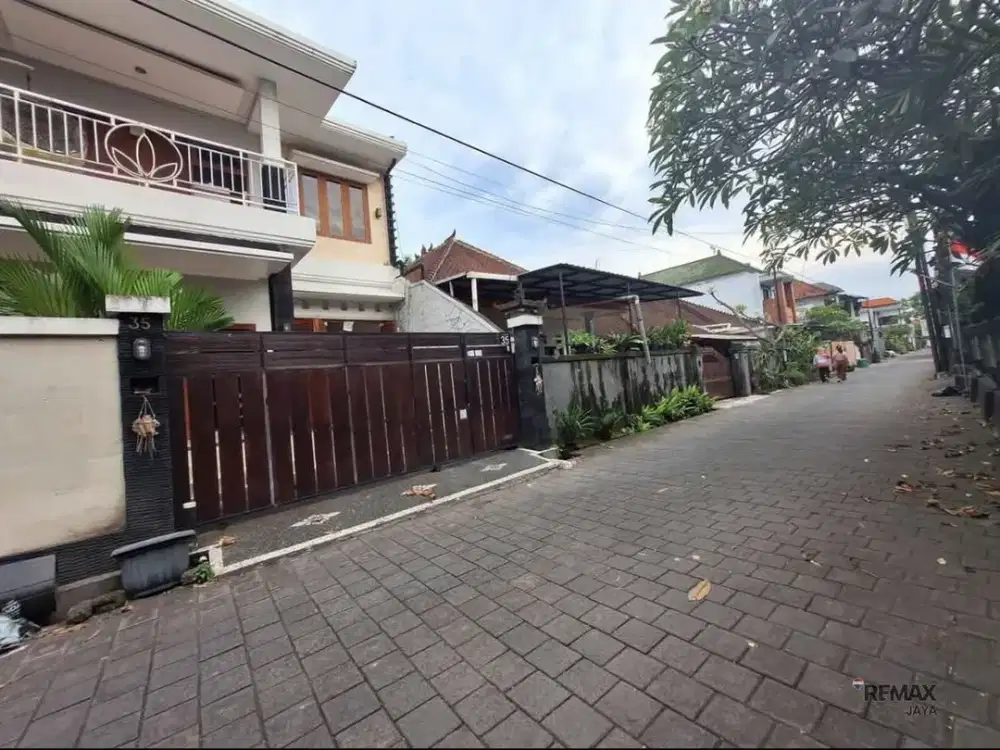 Rumah 2 lantai bergaya modern minimalis Dijual, di Denpasar Timur