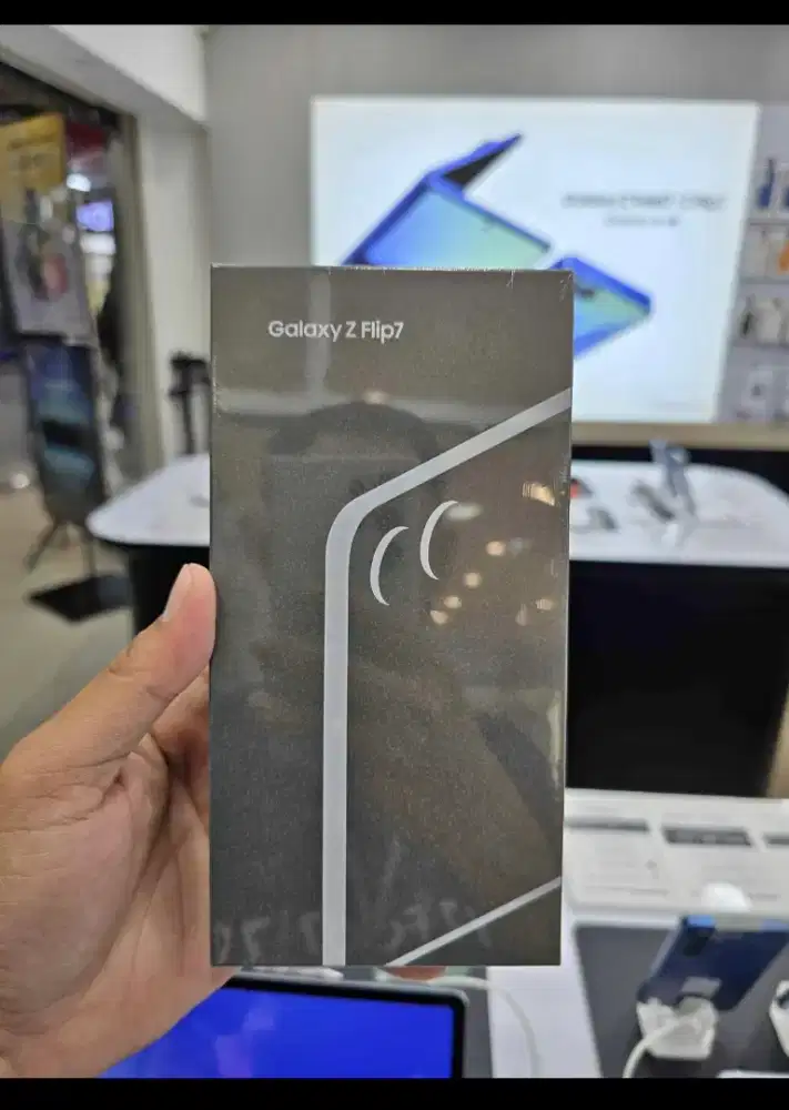 Samsung ZFlip 7 12/512GB