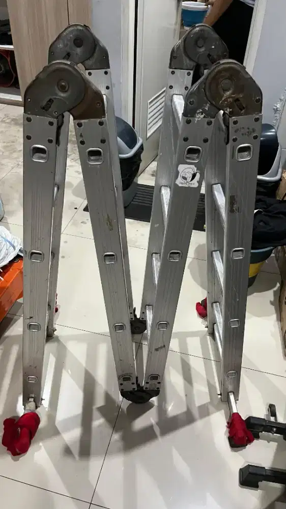 DIJUAL TANGGA LIPAT 4