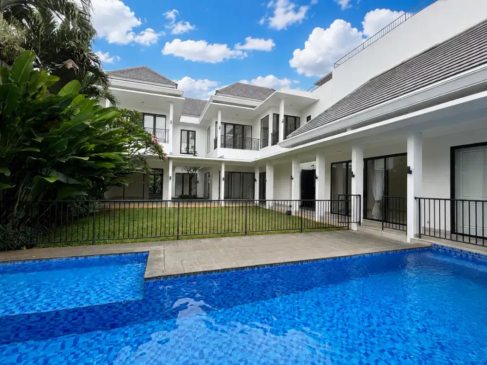Disewakan Rumah Modern Tropical Mewah di Cipete – Pool & Taman Luas, Lokasi Premium