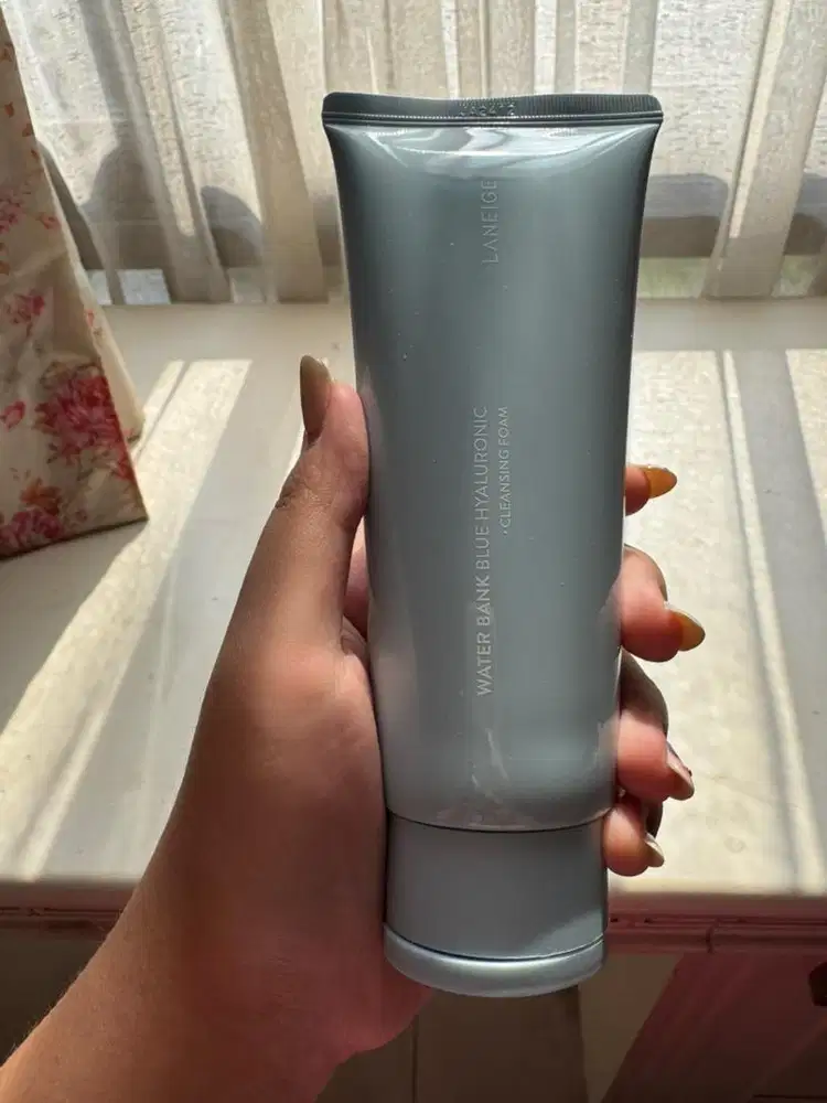 PRELOVED LANAIGE WATERBANK BLUE HYALURONIC CLEANSING FOAM