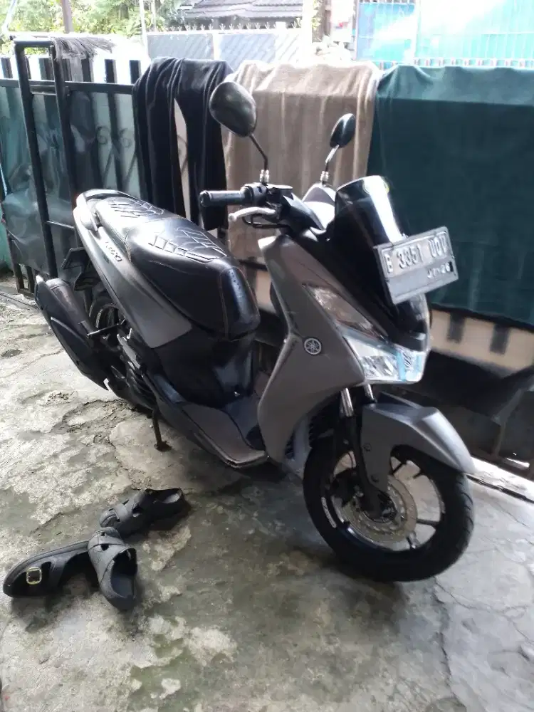 Dijual motor Lexi masih bagus ss komplit