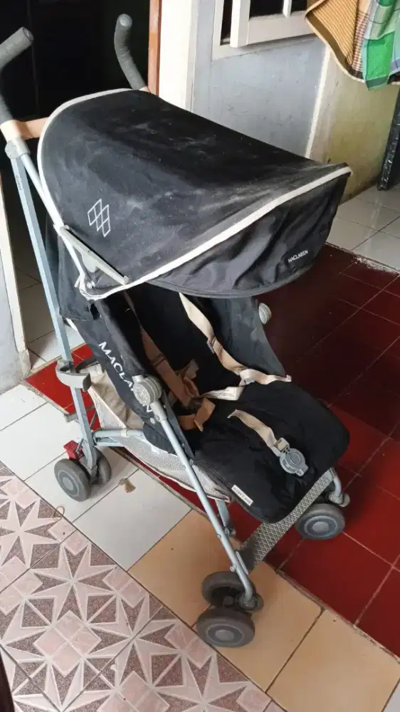 Stroller bayi McLaren kereta
