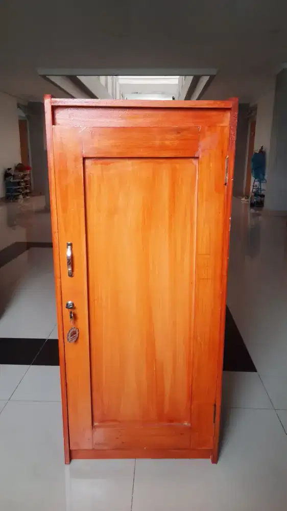 Lemari kayu 1 pintu