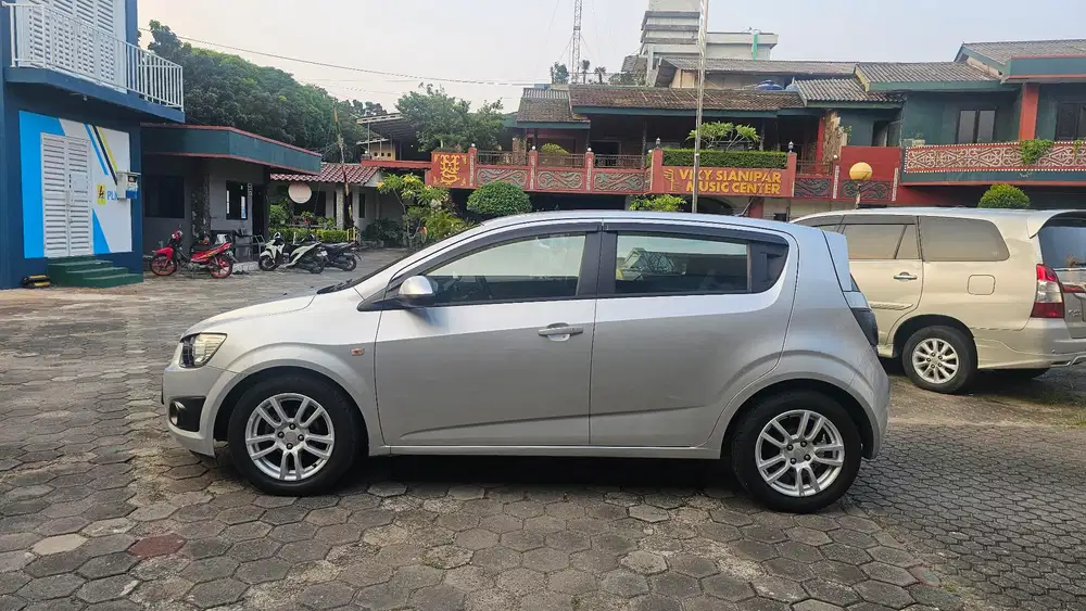 Chevrolet Aveo 2012 Bensin