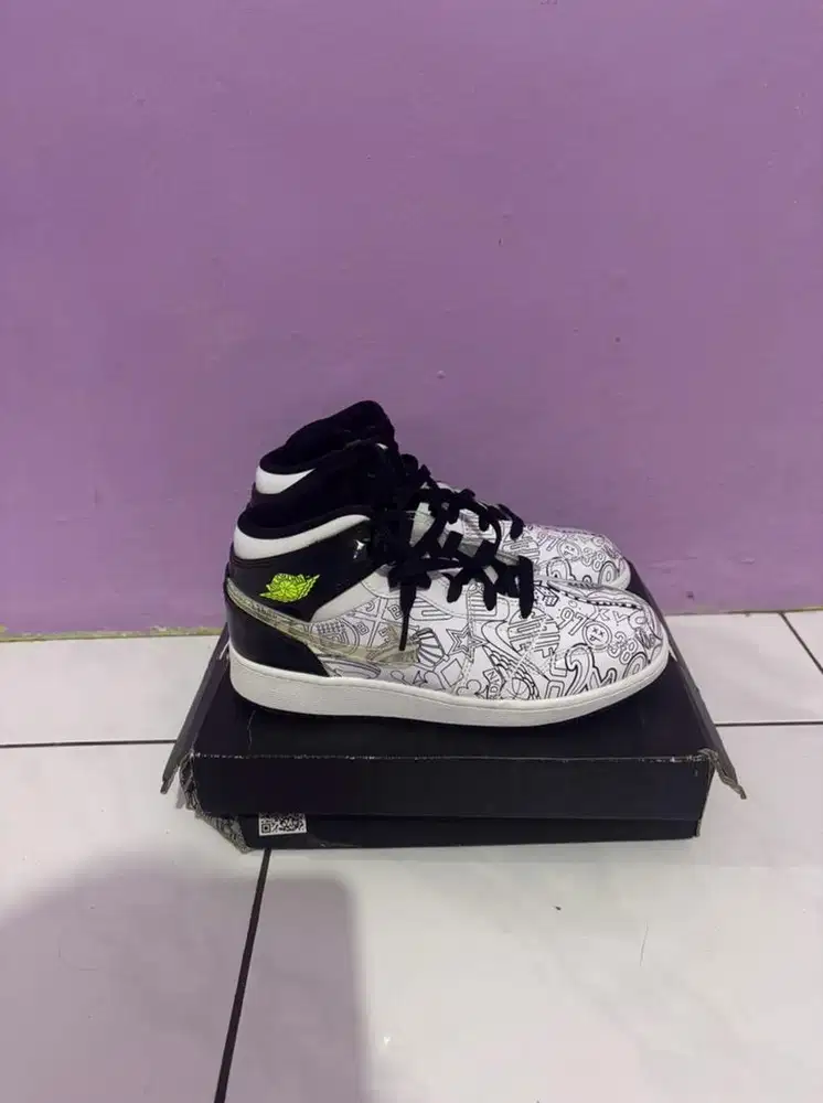 air jordan 1 mid SE DIY