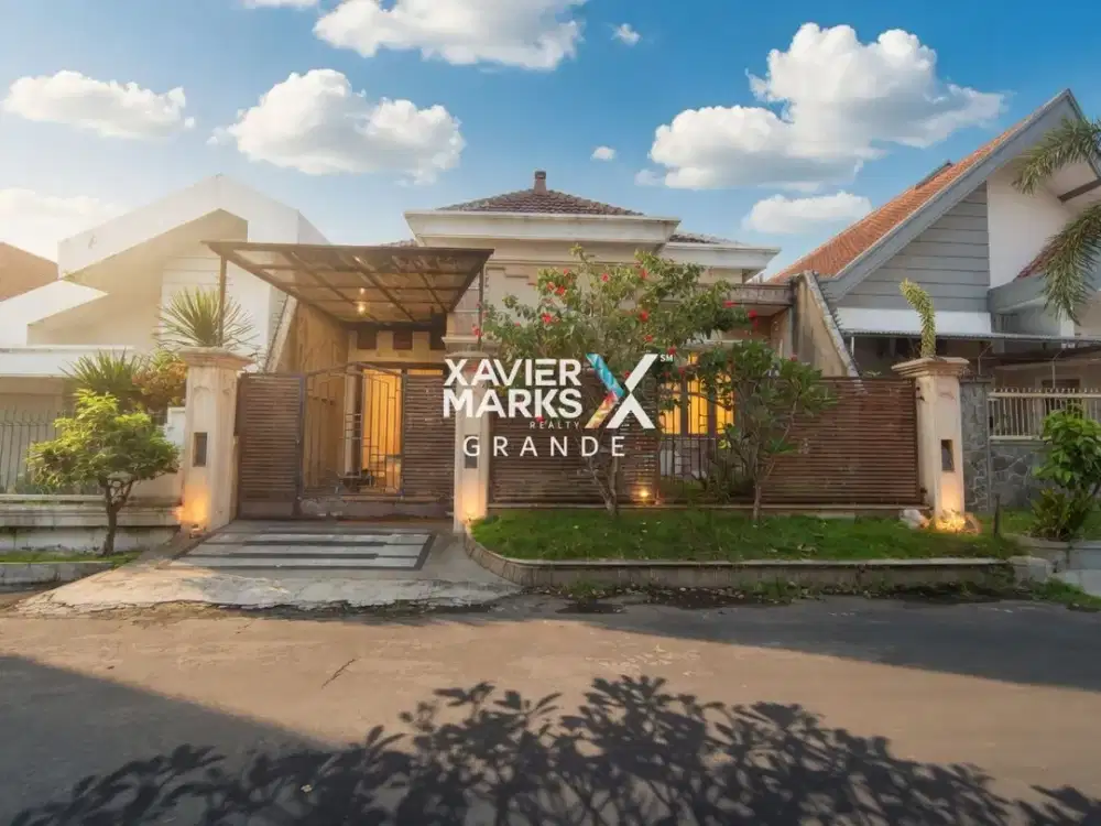 Dijual Rumah Besar di Jl. Taman Borobudur Kencana Malang