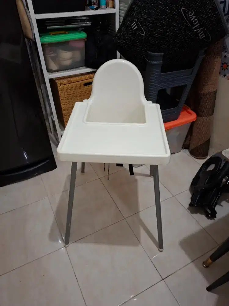 Baby chair / tempat duduk bayi / bangku makan bayi / meja makan bayi