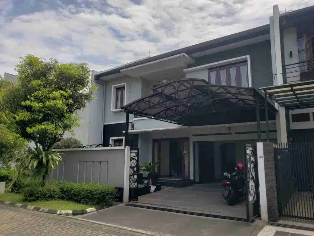 Disewakan Rumah Lux Semi Furnished Di Batununggal
