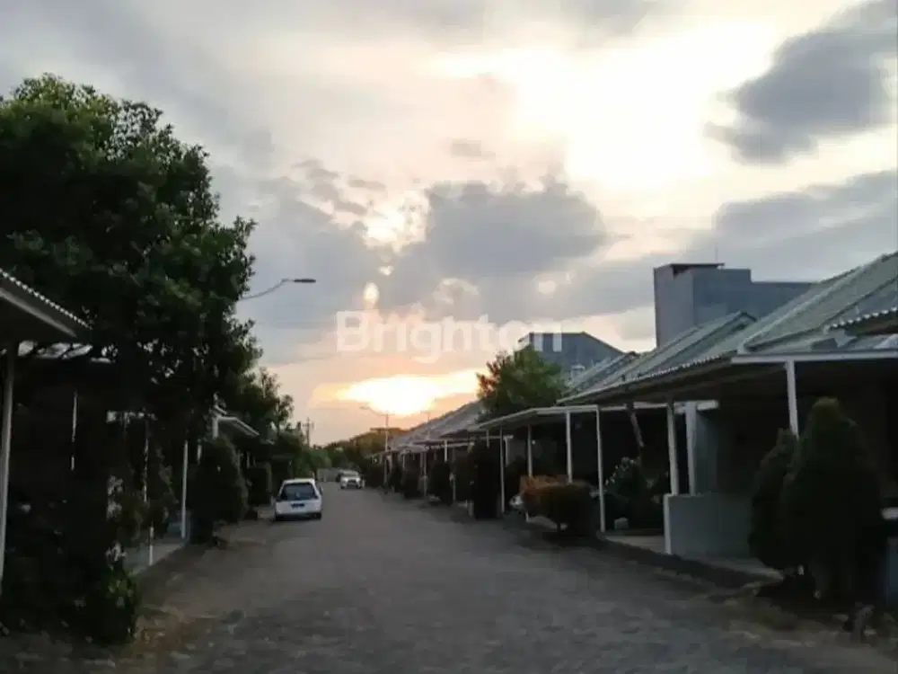Rumah Sukolilo Dian Regency Furnished Second Surabaya Timur