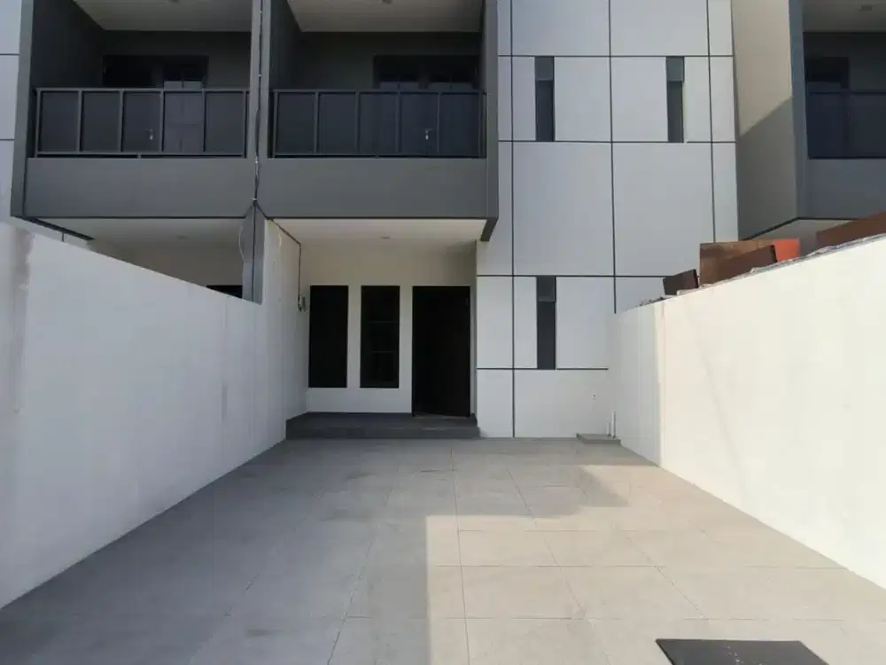 Rumah Di Lebak Arum Surabaya Baru Gress Minimalis Siap Huni