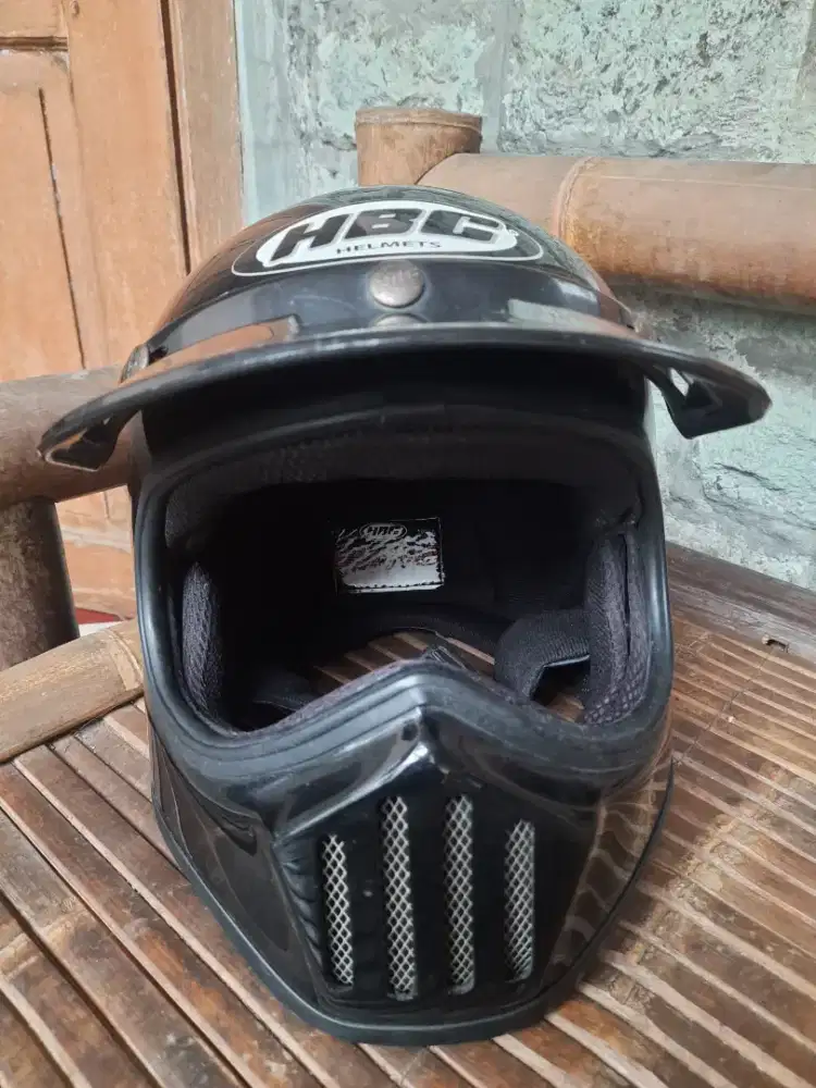 Helm HBC Pet Black Glossy