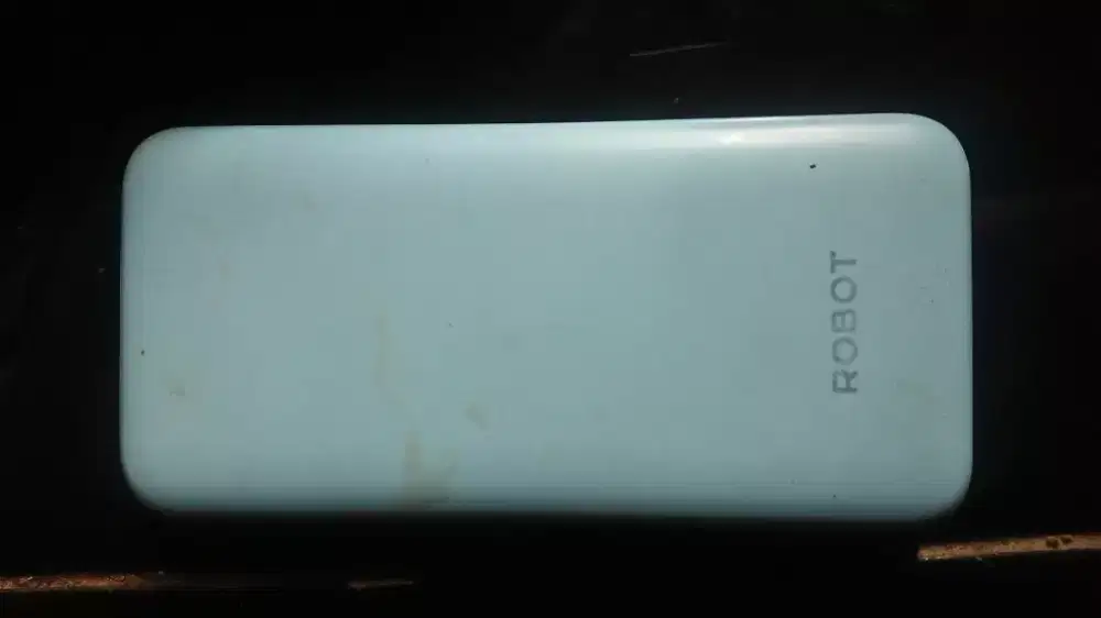 Powerbank ROBOT 10000MAH + Kabel Data Gaming
