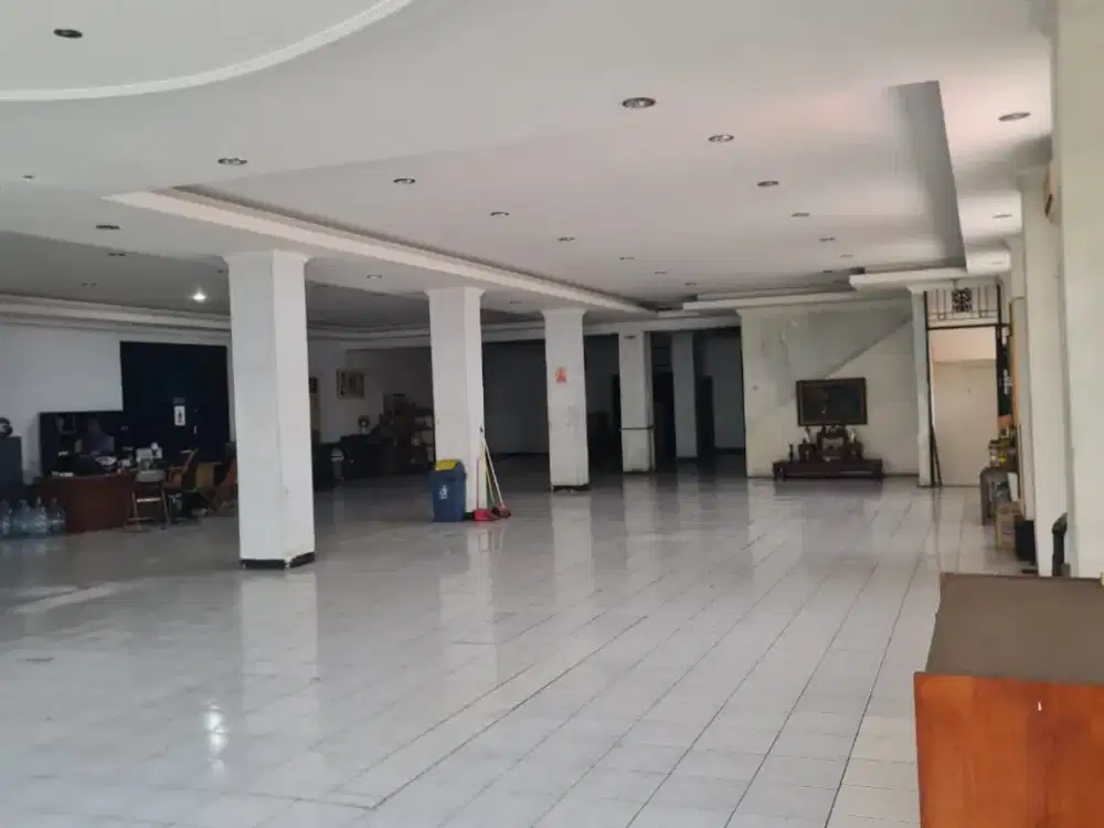 Disewakan Gedung Komersial Strategis di Rawamangun – Jakarta Timur