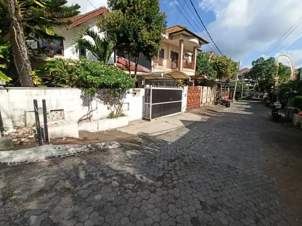 DIJUAL 1 BIDANG TANAH + BANGUNAN LUAS 160 M2 DI KEROBOKAN, BADUNG