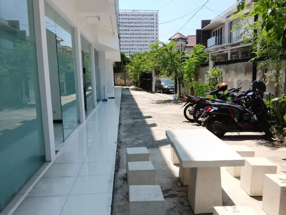 DI JUAL OFFICE BUILDING COCOK UNTUK USAHA / KLINIK