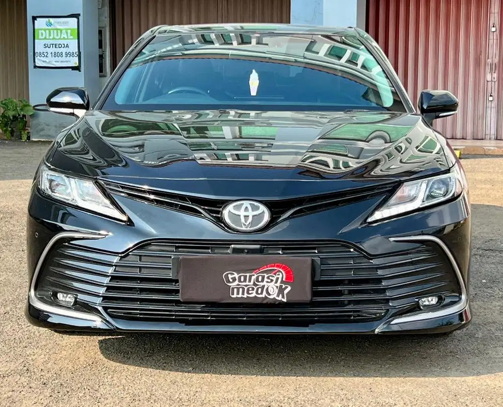 Toyota Camry V 2022 Antik Low KM Murah Bekas Hitam Genap Garansi
