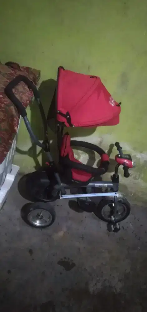 Di jual yg butuh dan minat stroler anak,bayi tingal pakai dan gunakan
