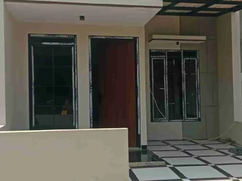 RUMAH MURAL TERVIRAL SIAPHUNI DEKAT SHUTTLE BUSWAY SAWANGAN