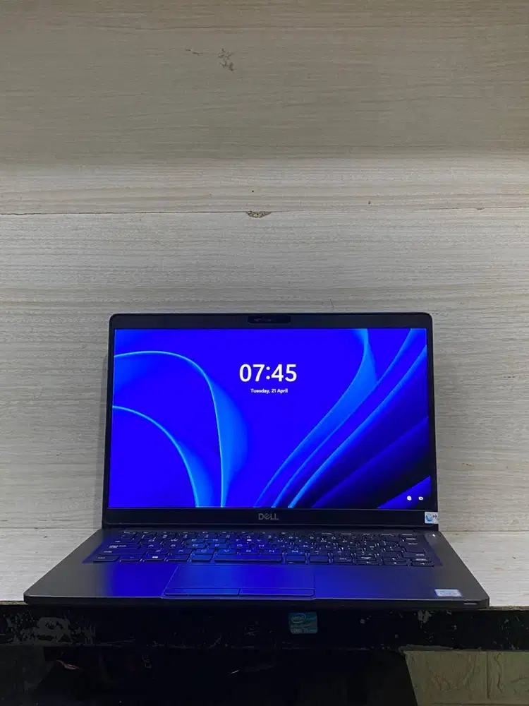 Dell Latitude 5300 Touchscreen Core i5 Gen 8 RAM 8GB SSD 256GB –