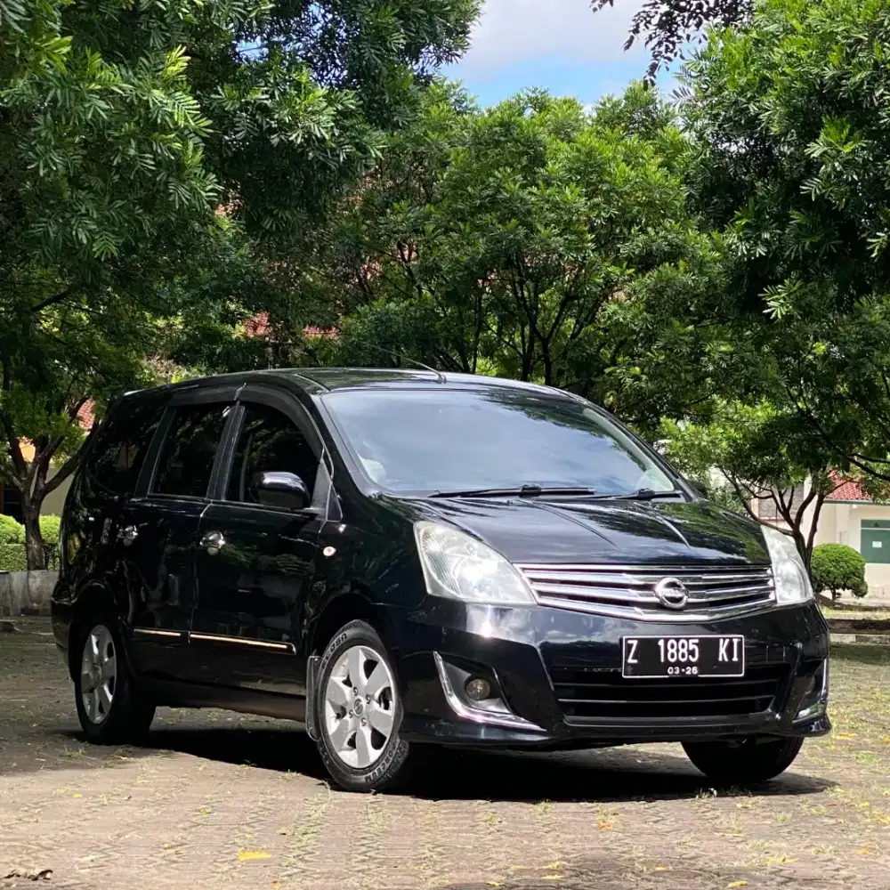 Grand Livina 1.5L XV MT 2013