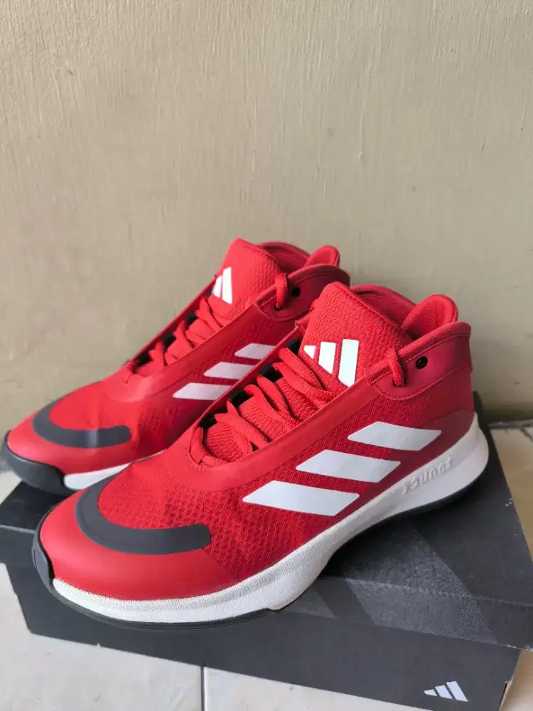 Sepatu Adidas bounce mulus size 44