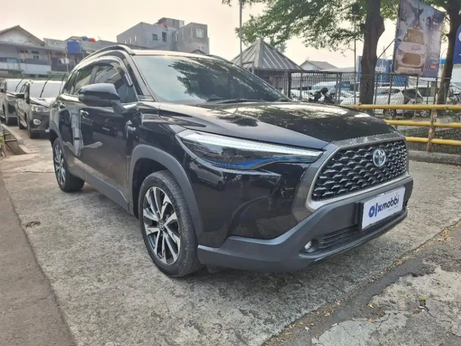 DP MURAH Toyota Corolla 1.8 Cross Hybrid Bensin-AT 2022  CRKCB